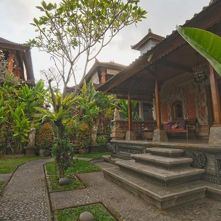 Aura Bisma Hotel Ubud  Exterior photo